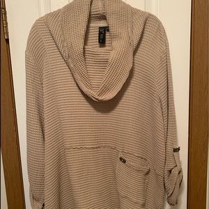 Beautiful like new size large Womens top